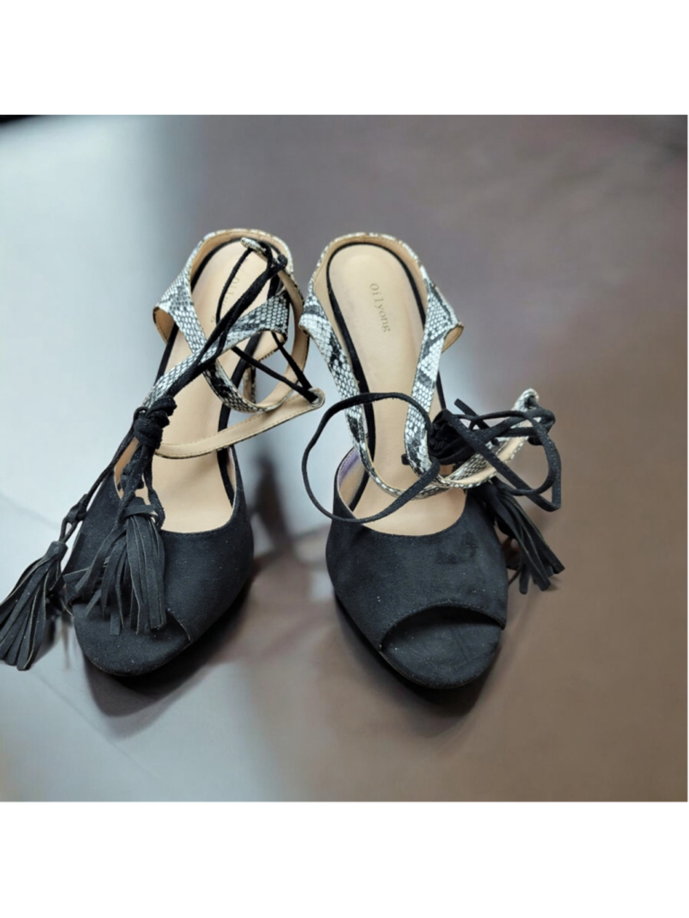 Women's Oilyong Heels Size 8.5 Black and White Snake Print Tassel Stilettos